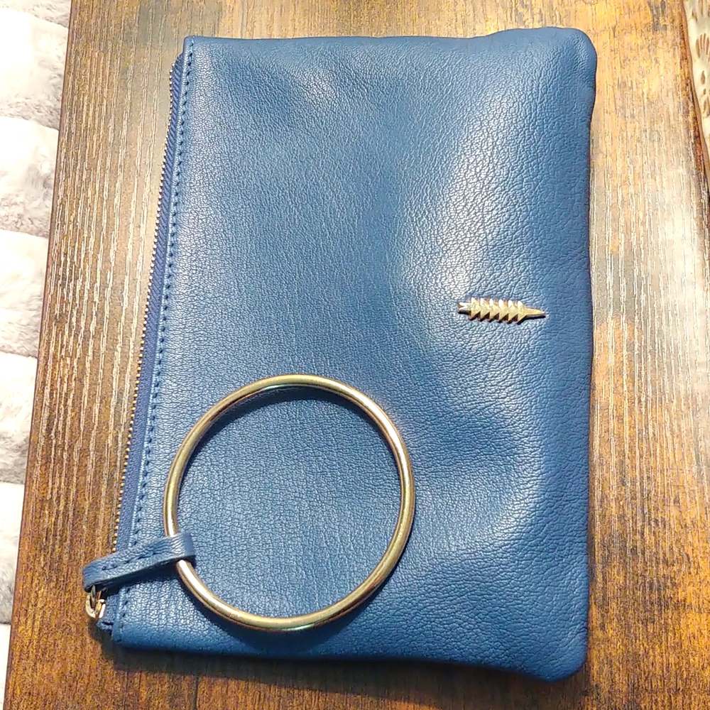 EUC Wristlet